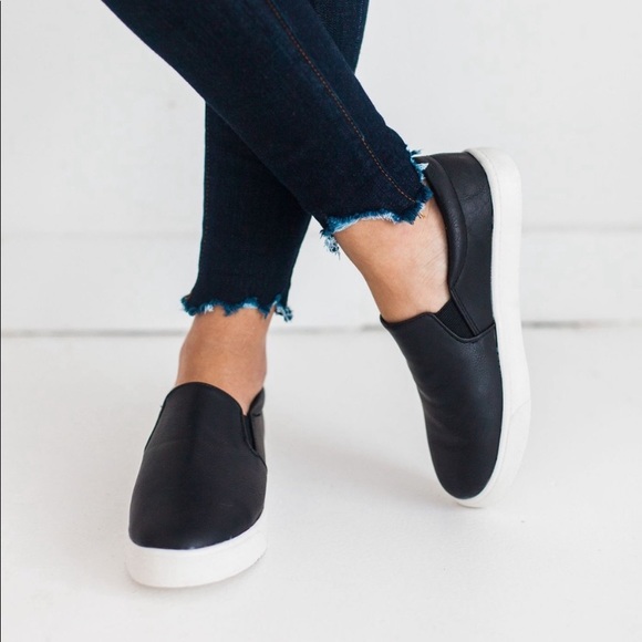 Shoes - Vegan Leather slip on sneakers black